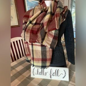 Scarf plaid fall colours, used condition